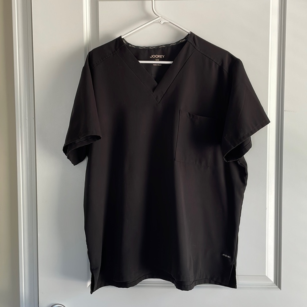 Jockey scrub top
